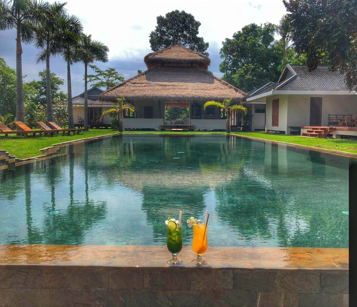 Photo de la piscine du Khla Lodge Kampot au Cambodge